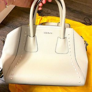 Valentino Bag - beige! Good condition. Details are shown in the pictures.💛